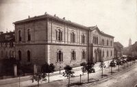 Südwestansicht der Kunsthalle mit Vorplatz, um 1895, Stadtarchiv Karlsruhe 8/PBS oXIVa 499.