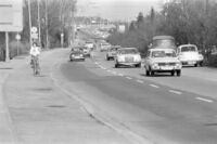 Eckenerstraße mit Autoverkehr, im Hintergrund die Vogesenbrücke, März 1978, Stadtarchiv Karlsruhe 8/BA Schlesiger A35/85/3/16.
