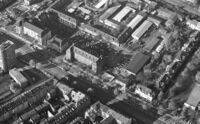 Luftaufnahme der ehemaligen Dragonerkaserne vor der Umnutzung durch die Stadt, November 1971, Stadtarchiv Karlsruhe 8/BA Schlesiger A14a/258/1/7.