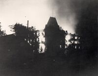 Brennende Fabrikgebäude, Nachtaufnahme 9. Oktober 1933, Stadtarchiv Karlsruhe 8/PBS oXIVf 161.