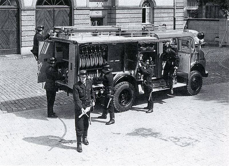 Datei:Ins-1411 Berufsfeuerwehr Feuerwehr-Buch S 166.jpg