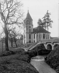 Nikolauskirche mit Albbrücke von Süden, Aufnahme von Wilhelm Kratt um 1910, Generallandesarchiv Karlsruhe 498-1 Nr. 2369 Bild 1.