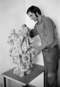 Teilnahme von Gerhard Karl Huber an einer Bildhauerklasse der Internationalen Sommerakademie für Bildende Kunst in Salzburg, September 1972, Stadtarchiv Karlsruhe 8/BA Schlesiger A24/70/4/25.